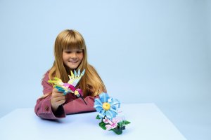 LEGO Creator Kolorowy koliber (31384) 3