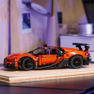 LEGO Technic Hipersamochód Bugatti Chiron (42222) 2