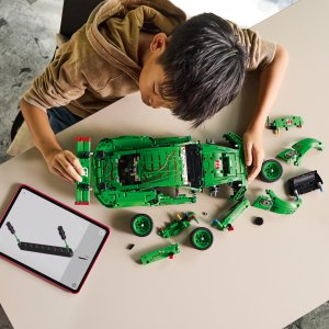 LEGO Technic Samochód Porsche 911 GT3 R REXY AO Racing (42224) 7