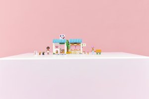 LEGO Friends Piekarnia z psimi przysmakami (42677) 2