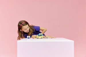 LEGO Friends Furgonetka z akcesoriami dla zwierząt (42678) 3