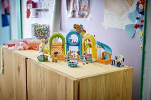LEGO Friends Niezwykła sala zabaw (42686) 2