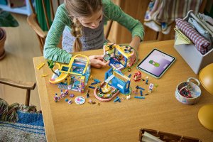 LEGO Friends Domek klubu przyjaciół z Heartlake, zabawka (42689) 7