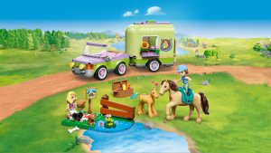 LEGO Friends Przyczepa z koniem i źrebaczkiem (42695) 7