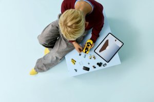 LEGO City Żółta taksówka (60487) 4