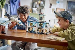 LEGO City Lotnisko z samolotem (60502) 3