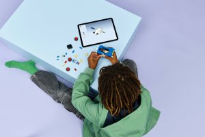 LEGO Sonic the Hedgehog Sonic: Speedster Lightning (77117) 4