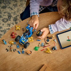 LEGO Ninjago Wielofunkcyjny samochód Jaya (71856) 4