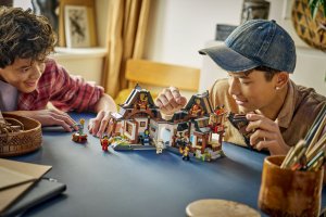 LEGO Ninjago Kuźnia Cztery Bronie — 15-lecie (71858) 3