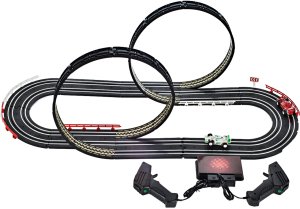 Tor wyścigowy Formuła 1 z dwoma bolidami 2