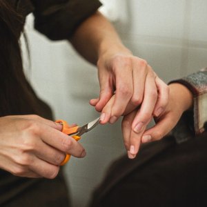 CLASSIC WYGIĘTE NOŻYCZKI DO PAZNOKCI 10 CM STAL NIERDZEWNA 6 4