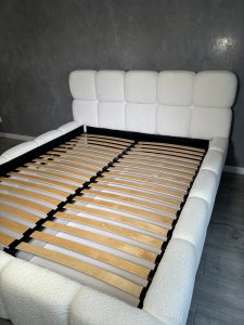 Błękitne łóżko tapicerowane Lux 200x200 z pojemnikiem na pościel bukla 5