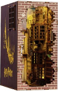 Revell Tiny Adventures Diagon Alley-Harry Potter, Passenger ship model, Assembly kit, 1:24, Any gender, Wood 2