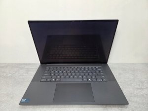 Laptop Dell Precision 5690 Ultra 7 165H 32GB 2TB SSD RTX 1000 Ada OLED UHD+ 9