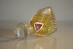 Emanuel Ungaro Diva Eau De Parfum dla kobiet, 50 ml 6