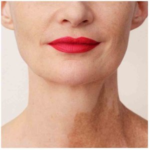 La Perla Matte Silk Matte Cream Lipstick 106 Venetian Red 3.5 g For Women 2