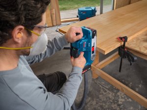 SZLIFIERKA TAŚMOWA GBS18V-75 3