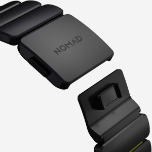 Nomad Stratos Band - titanowa bransoleta do Apple Watch 49mm z FKM (black titanium, volt FKM) 6