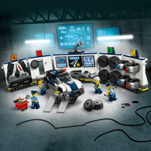 LEGO City Policyjny warsztat tuningowy (60457) 7