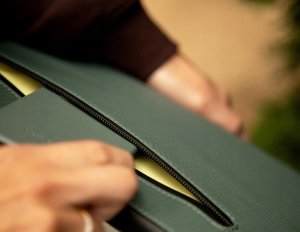 Native Union Ultralight Sleeve - etui ochronne do Macbook 13" (slate green) 4