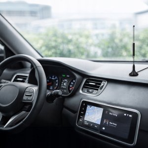 Qoltec Antena 4G LTE z podstawą magnetyczną| 5dBi | dookólna | wewnętrzna | 600-2700 MHz | SMA | 3m 3