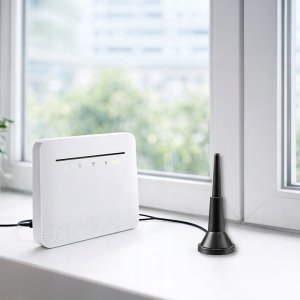 Antena QuWireless Qoltec Antena 4G LTE z podstawą magnetyczną | 5dBi | dookólna | wewnętrzna | 600-2700 MHz | SMA | 3m 3