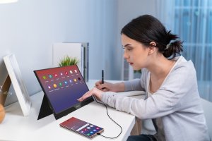 Monitor Zeuslap Z15ST 8