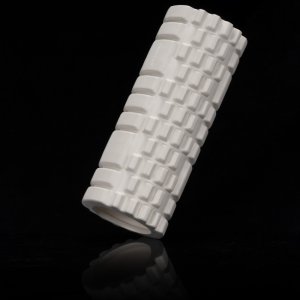 Wałek do masażu, średnio twardy, roller z wypustkami, jasny beż UNIWERSALNY 15