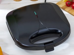 Toster opiekacz do kanapek tostów grzanek 750w sandwich podwójny czarny 3