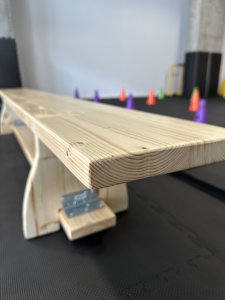 Ławka gimnastyczna drewniana UNDERFIT 3 m 12