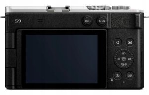 Aparat Panasonic Lumix S9 czarno-srebrny + 18-40mm f/4.5-6.3 (DC-S9NE-SA) 2