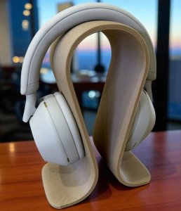 Uchwyt na słuchawki Omega  styl drewna, elegancki stojak na biurko 2