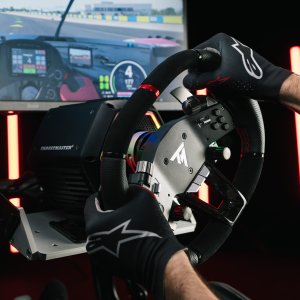 Thrustmaster T818 Base Black Edition (2960974) 9
