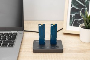 Dual Bay Nvme SSD Docking Station 2 bay NVME duplicator M.2 SSD Docking Station 2