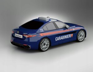 Alfa Romeo Giulia Quadrifoglio CARABINIERI 2