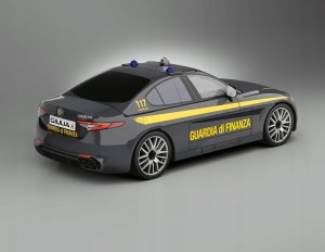 Cobi Alfa Romeo Giulia Quadrifoglio Gwardia Finansowa 3