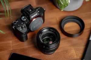 Obiektyw Voigtlander Nokton 50 mm f/1,0 do Sony E 230