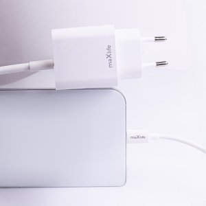 Maxlife ładowarka sieciowa PD QC MXTC-06-20C 1x USB-C 20W biała + kabel USB-C - USB-C 20W 6
