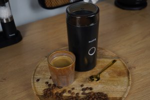 Huslog Młynek elektryczny do kawy 8