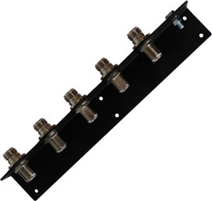 Uziemiająca listwa antenowa z na 5 anten z zainstalowanymi 5 beczkami N 3