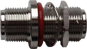 Uziemiająca listwa antenowa z na 5 anten z zainstalowanymi 5 beczkami N 10