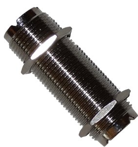 Uziemiająca listwa antenowa na 5 anten z 3 beczkami UC1 i 2 beczkami N 10