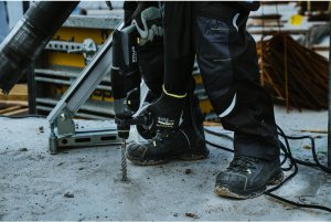 Stalco TRZEWIK ROBOCZY SKÓRZANY OBUWIE BEZPIECZNE PODNOSEK KOMPOZYT WKŁADKA KEVLAR PODESZWA OLEJOODPORNA ANTYELEKTROSTATYCZNA ODBLASKI HULK S3 SRC 44 11