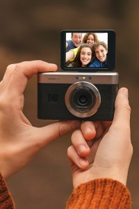 Aparat Cyfrowy 13MP Video 1080p 4x ZOOM Uchylny Ekran 2,8" / KODAK PixPro C1 / Czarny 7