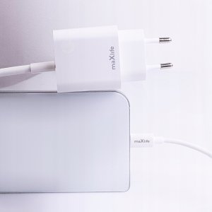 Maxlife ładowarka sieciowa PD QC MXTC-06-30AC 1x USB-C 1x USB 30W biała + kabel USB-C - USB-C 60W 5