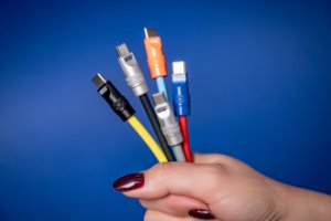 Kabel Newell USB-C - USB-C 100 W, 2 m, silikonowy, zielono-bordowy 200