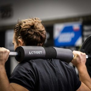 Osłona na sztangę antypoślizgowa 43 cm ochraniacz piankowy EVA na gryf UNIWERSALNY 2