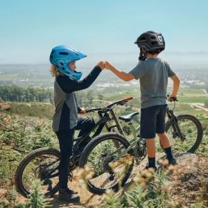 Kask rowerowy fullface dziecięcy Wozinsky z tylną lampką USB S - niebieski 2