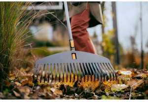 Fiskars LEAF RAKE FISKARS ONECLICK L 2