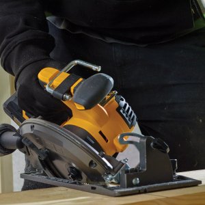 JCB Professional 18V Pilarka Tarczowa 185mm Ładowarka 4.5A Akumulator 2Ah 5